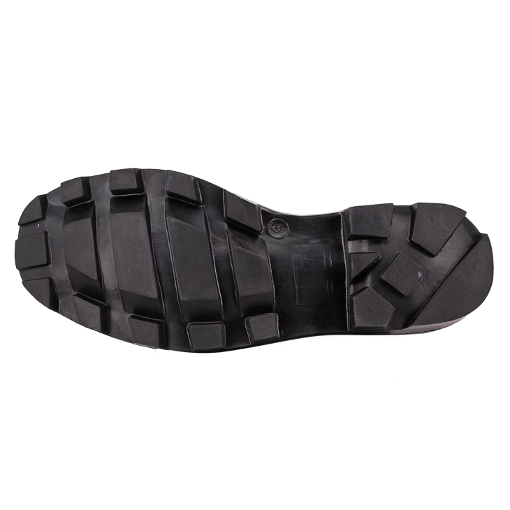 Bottes de cuir en cuir complet de combat noir.