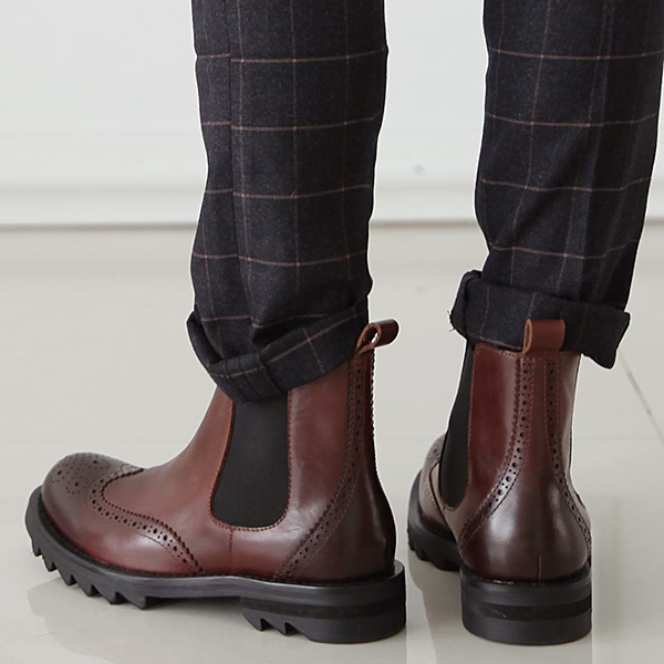Quel genre de bottes militaires est-ce que les bottes de Chelsea sont?