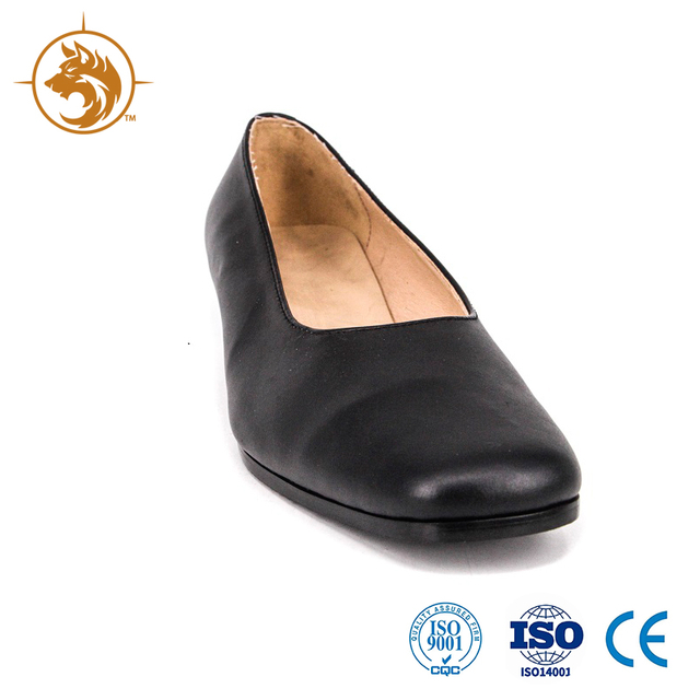 Chaussure de bureau féminine à talon bas noir 