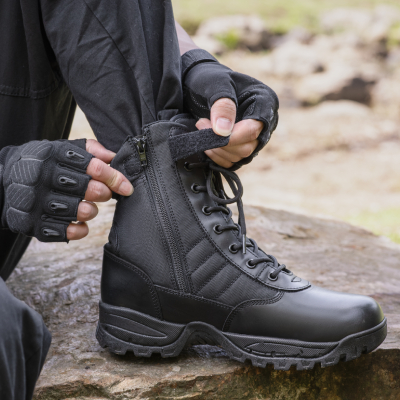 L'armée porte-t-elle toujours des bottes de saut?