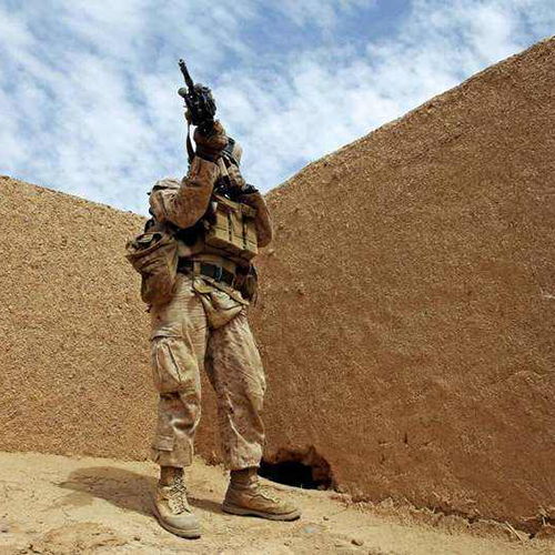 Pourquoi les soldats doivent porter des bottes militaires？